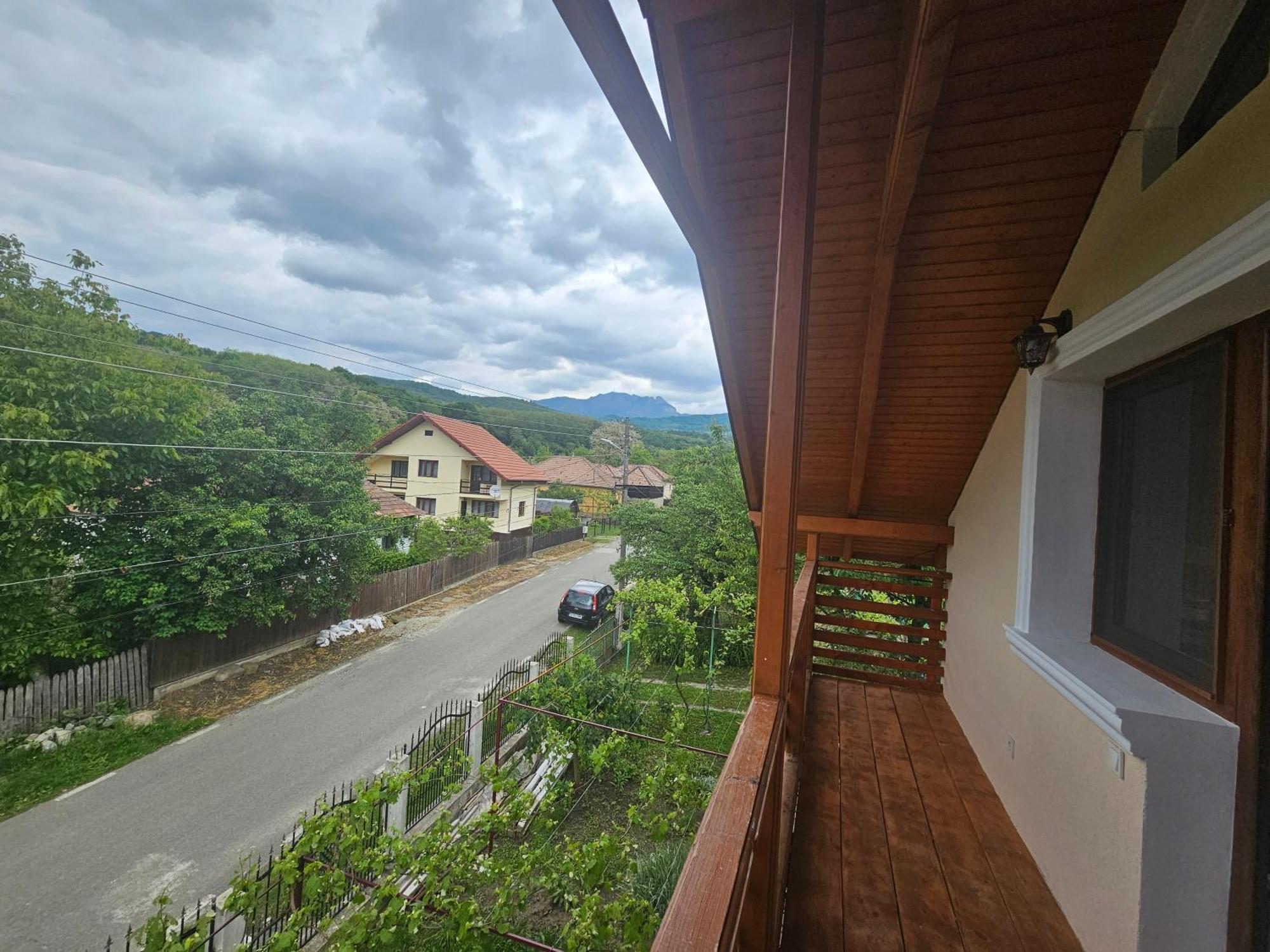 Casa Hera Calimanesti Exterior photo
